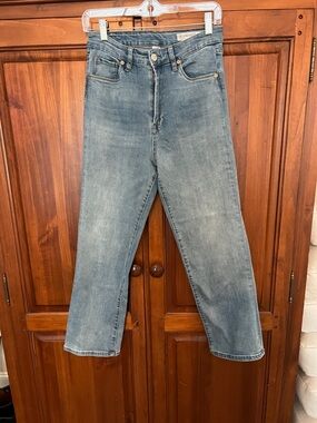 Blank NYC Women’s  Faded Blue Relaxed Jeans